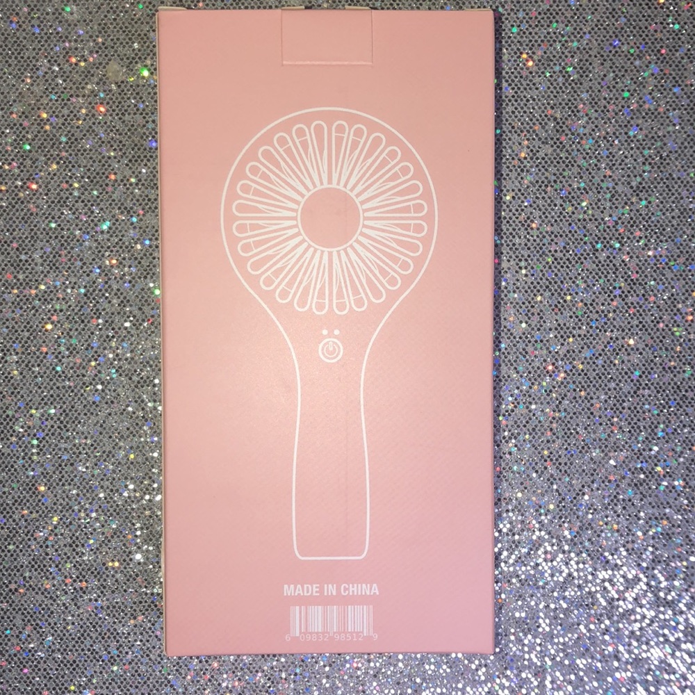 💘🆕💘Baddie B Lashes Rechargeable Mini Fan - Picture 6 of 8